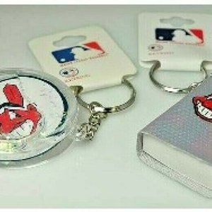 Cleveland Indian MBL Memorabilia BASEBALL KEYRING  Key Chains 2 styles NWT